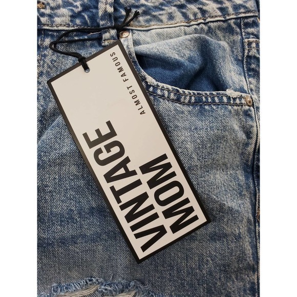 Almost Famous Vintage Mom Jeans Distressed Size 13 NWT‎ - Picture 4 of 8